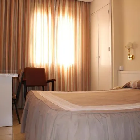 Paraíso Hotel 2*